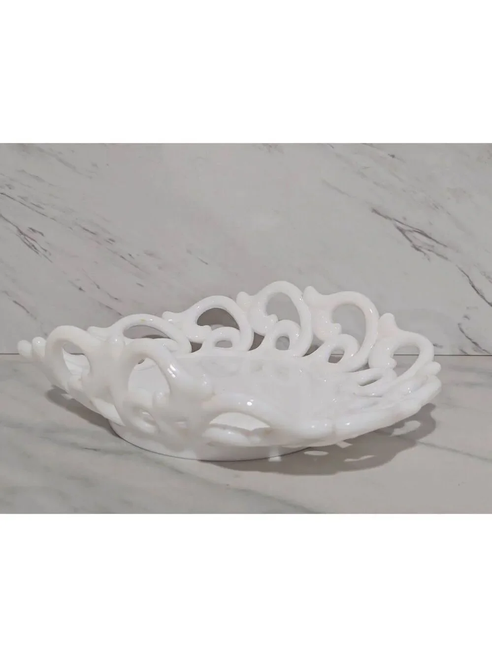 Fostoria Vintage White Milk Glass Folded Fruit Bowl Glassware